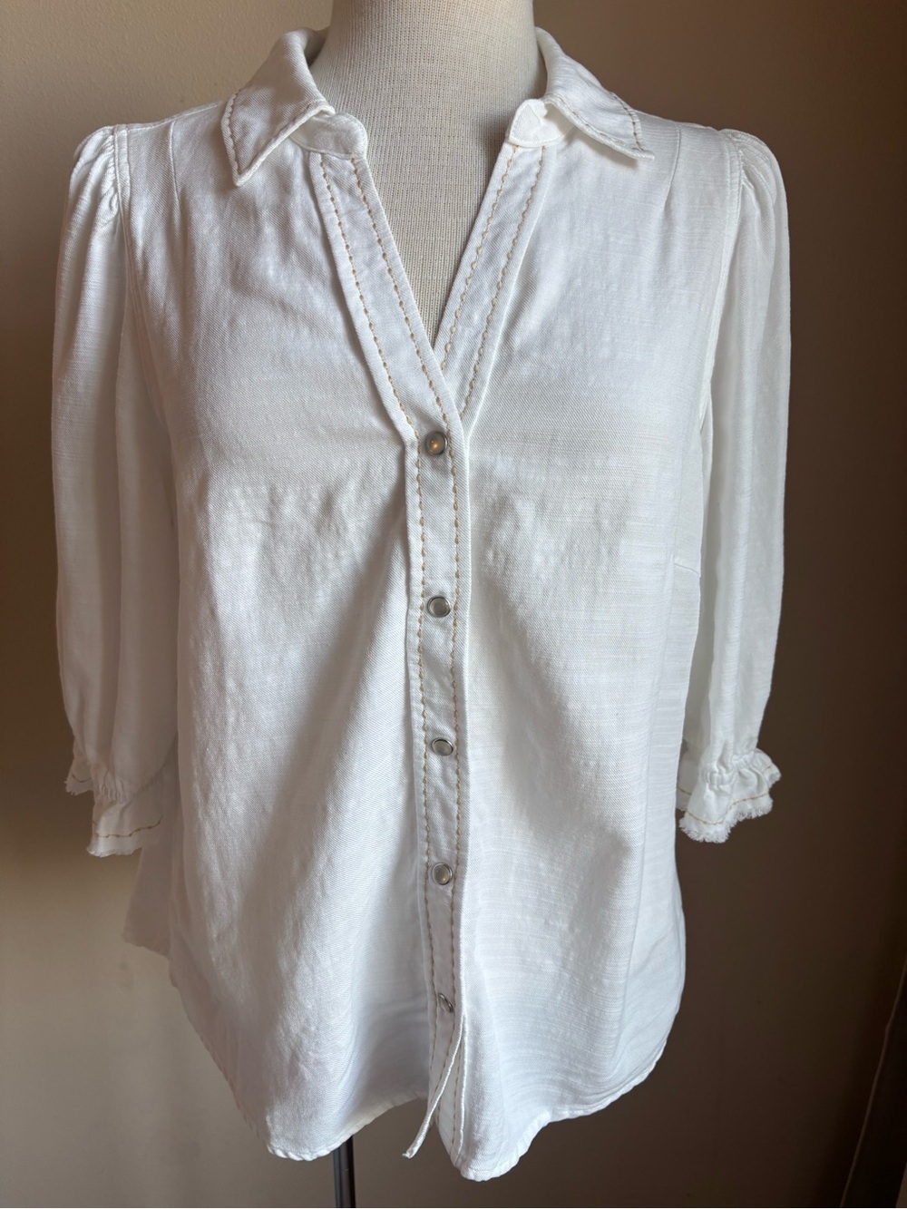 Democracy White Button Front Blouse Puff Sleeve Top Size M